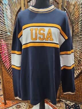 OLD COLLEGE INN Navy USA Appliqué Long Sleeve Sweatshirt.